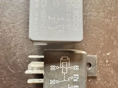 Kit de 2 Relés Automotrices 12V 5 Pines - Bosch + Genérico (Nuevos)