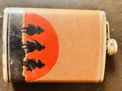 Licorera de Acero Inoxidable - Diseño "Old West" 🤠🥃